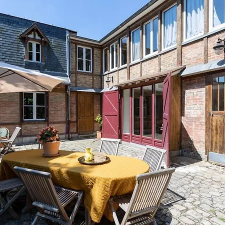House 20 Min From Paris Holiday home Le Vesinet